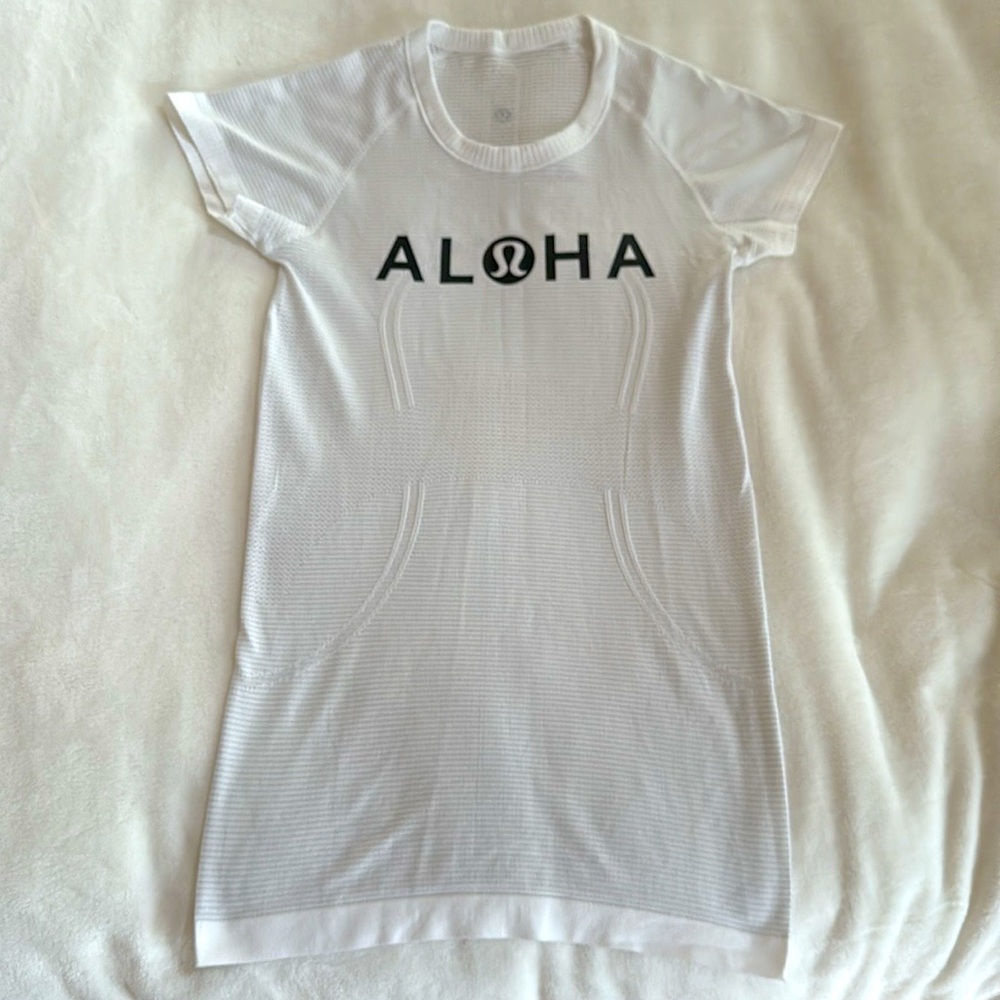 Lululemon Aloha Special edition Swiftly Tech Short Sleeve